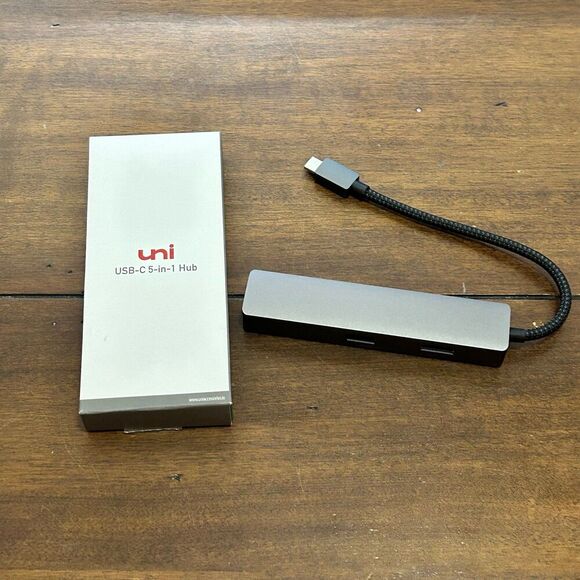 Uni USB Hub 4 Port New Open Box - Picture 1 of 3